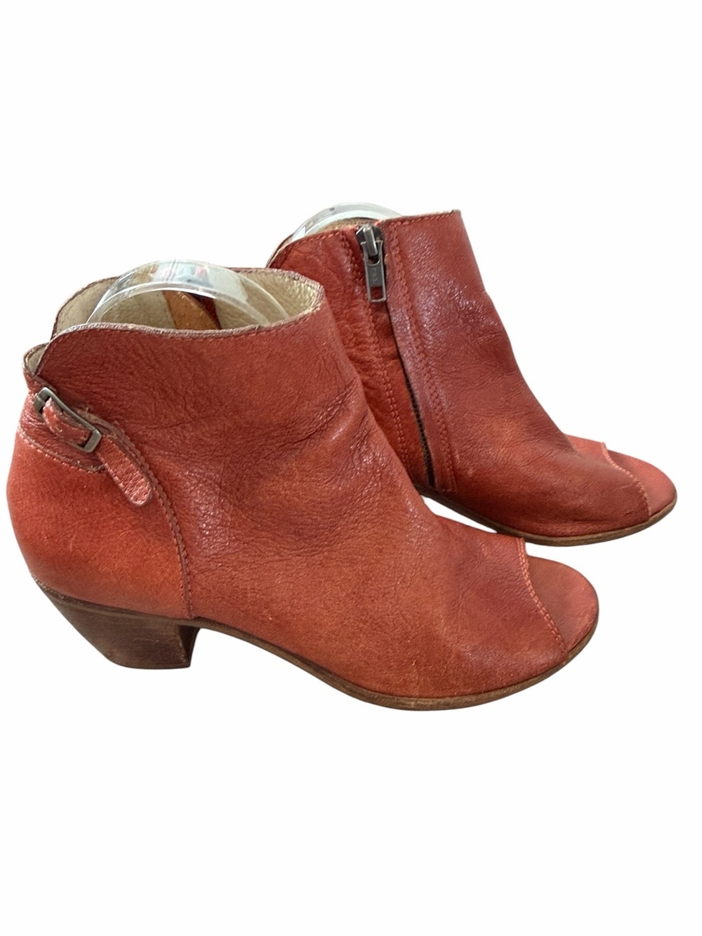 Matisse Folk Brick Red Peep Toe Leather Booties Distressed Stacked Heel Size 8.5